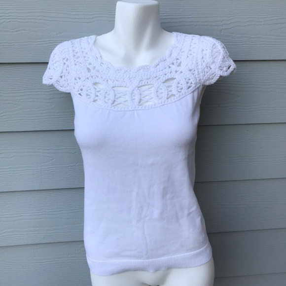 Lilly Pulitzer Tops - Lilly Pulitzer White Short Sleeve Blouse